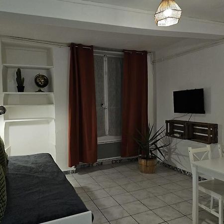 1-Centre-Ville Studio 25M2 Box A Bagages Gratuits قرقشونه المظهر الخارجي الصورة
